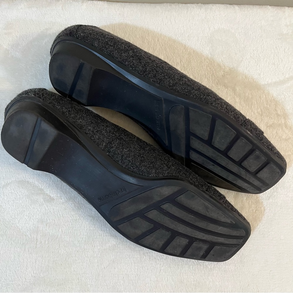 Ballet Flat Liz Claiborne Lilly Shoe Sz 7M Gray Felt
Excellent used Condition - Picture 5 of 5